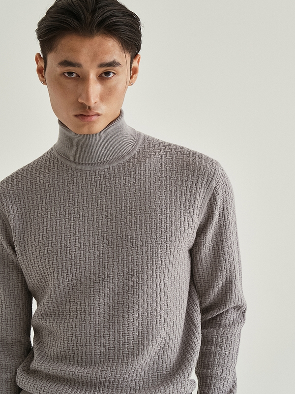 Signature Turtleneck_Gray