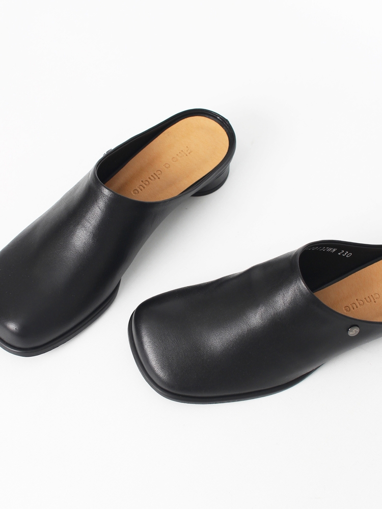 Kkulao square low mules_black