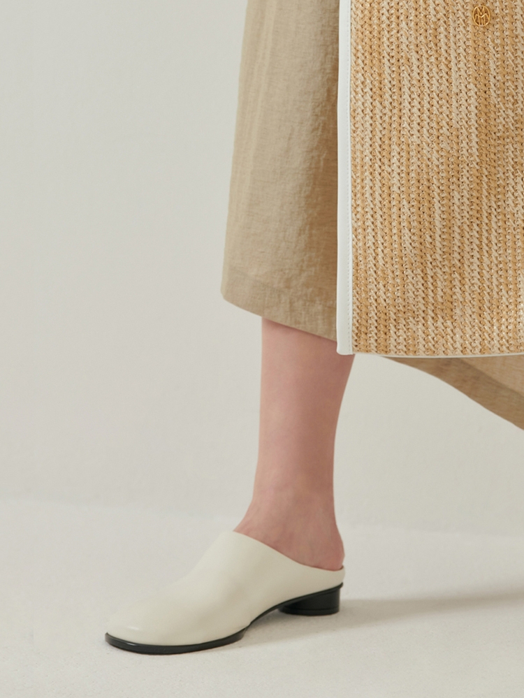 Kkulao round low mules_ivory