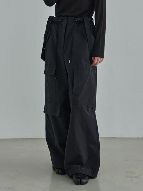 two-way nylon wide cargo pants- black