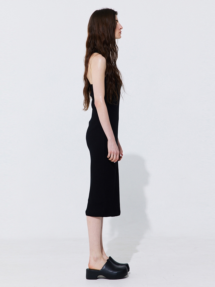 Back Cut-out Sleeveless Dress_Black