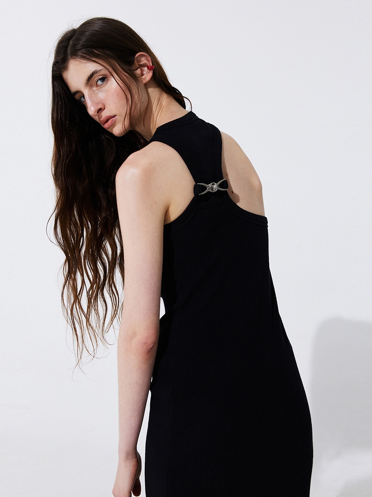 Back Cut-out Sleeveless Dress_Black