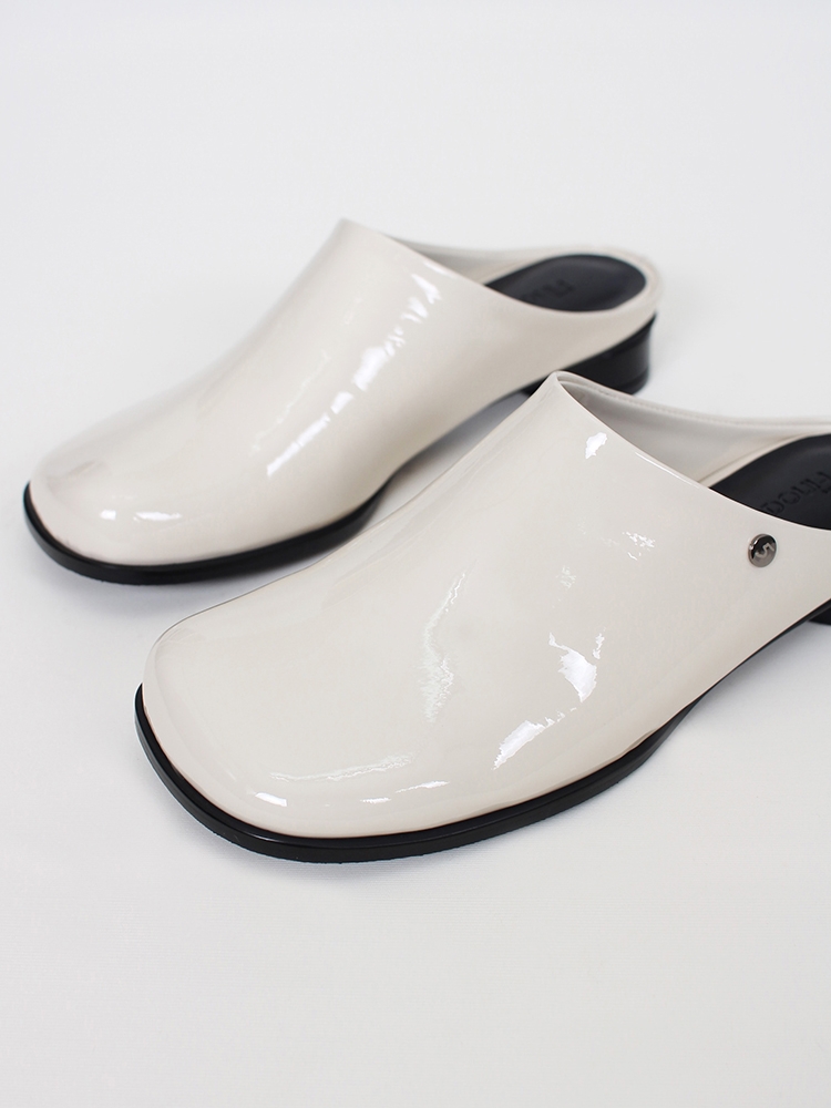 Kkulao square low mules_ivory patent