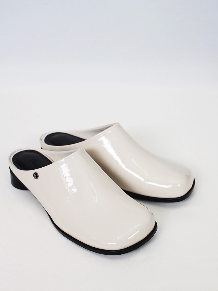 Kkulao square low mules_ivory patent