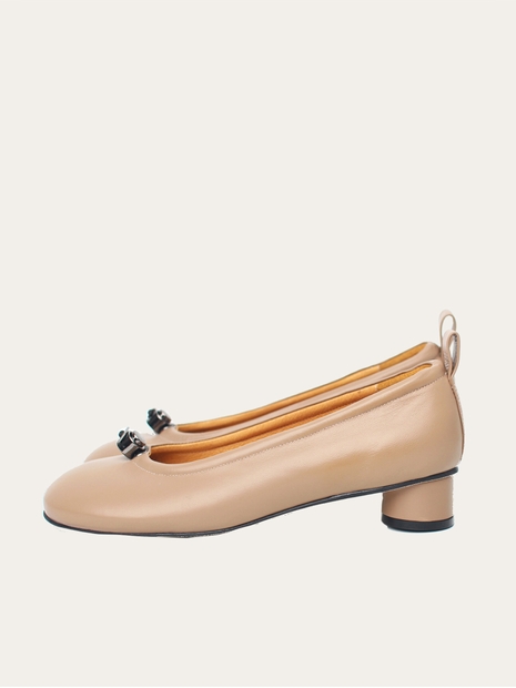 Ngela round toe stopper low pumps_cocoa