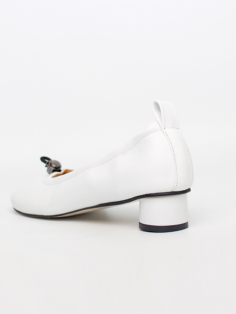 Ngela round toe stopper low pumps_white