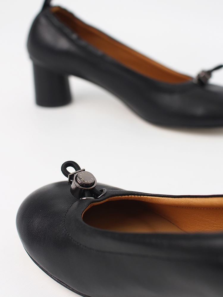 Ngela round toe stopper middle pumps_black