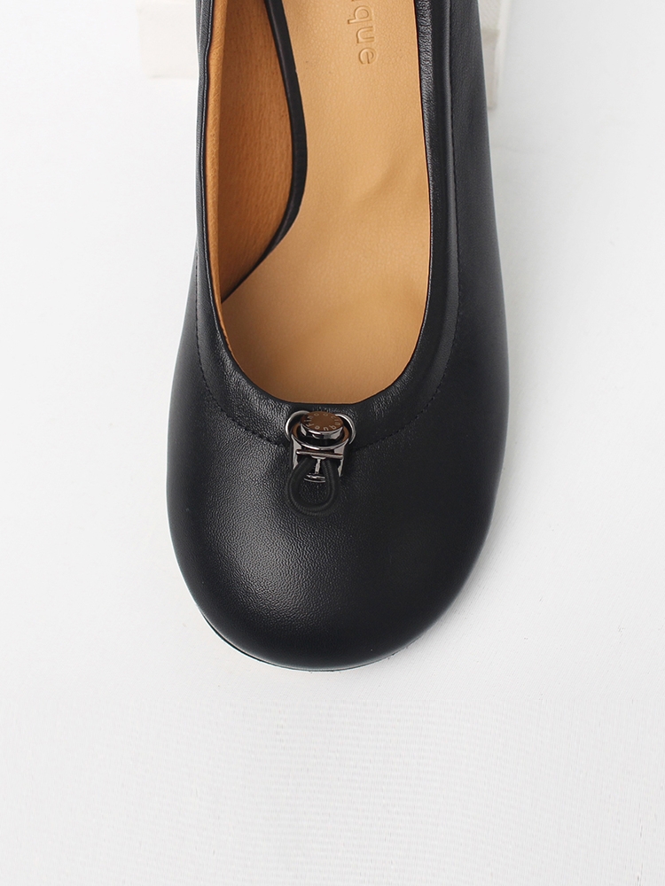 Ngela round toe stopper middle pumps_black