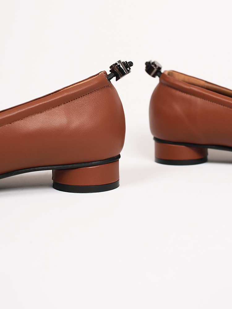 Uhjeo square toe stopper flatshoes_camel