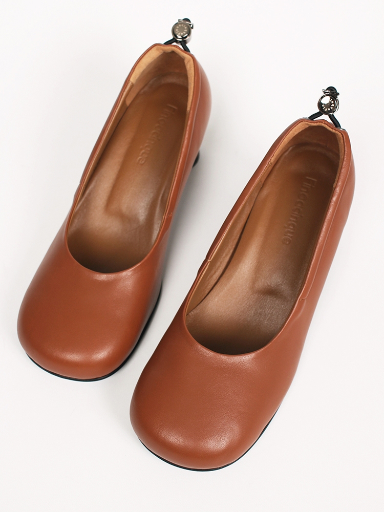 Uhjeo square toe stopper middle pumps_camel