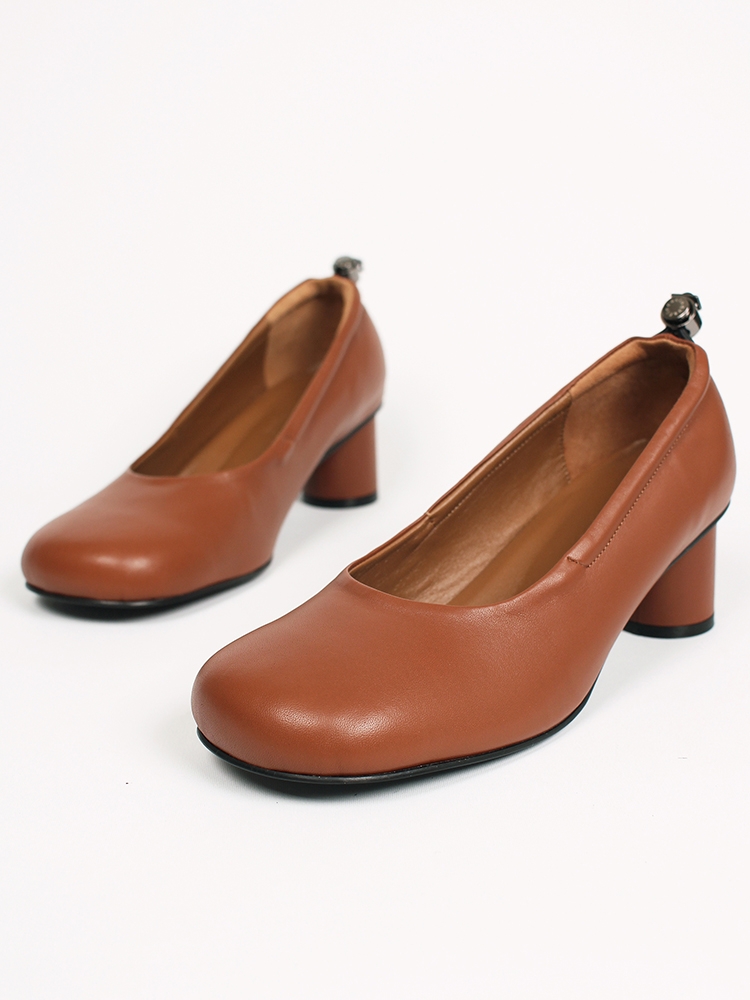 Uhjeo square toe stopper middle pumps_camel