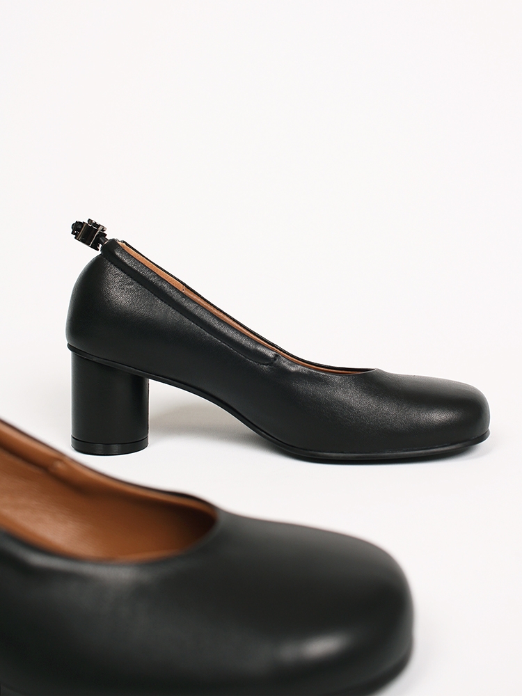 Uhjeo square toe stopper middle pumps_black