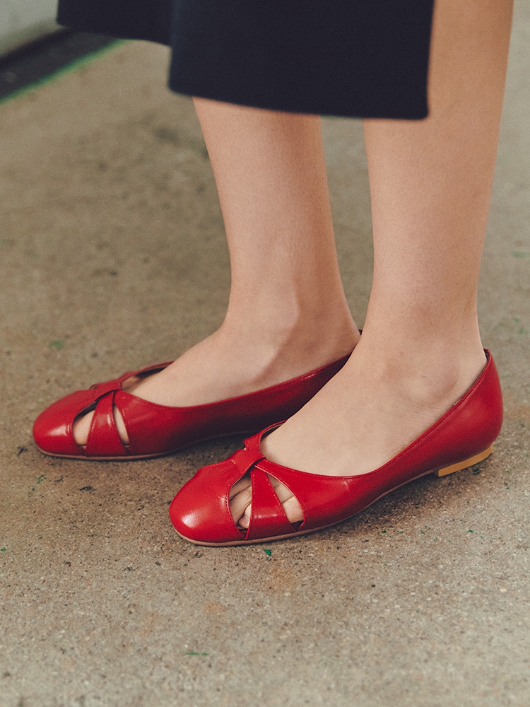 Red 406F feminine flat_1cm