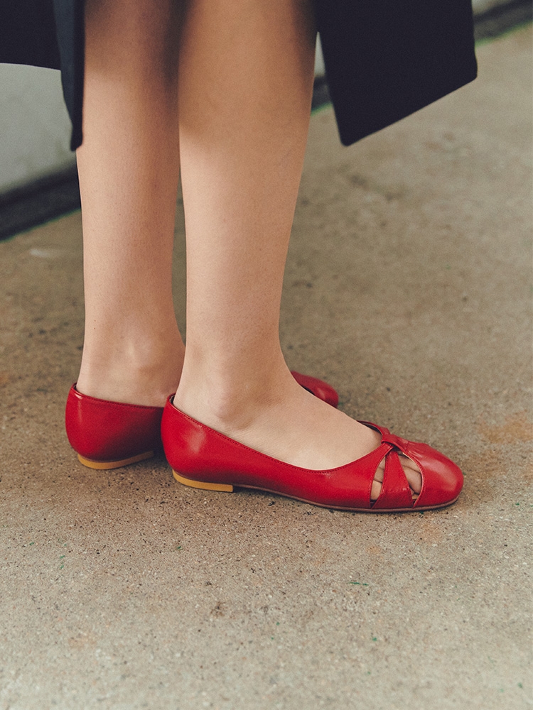 Red 406F feminine flat_1cm