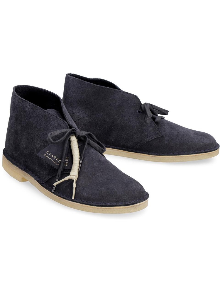 클락스 SS22 Suede desert boots 26155478_INKSUEDE