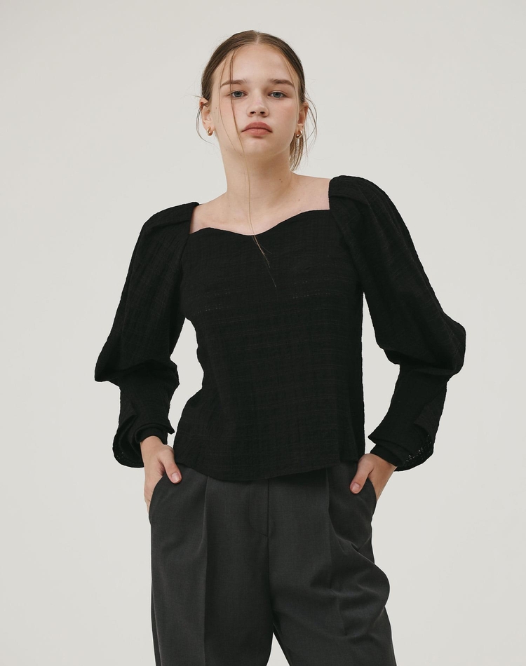 SLEEVE NECK POINT BLOUSE BLACK