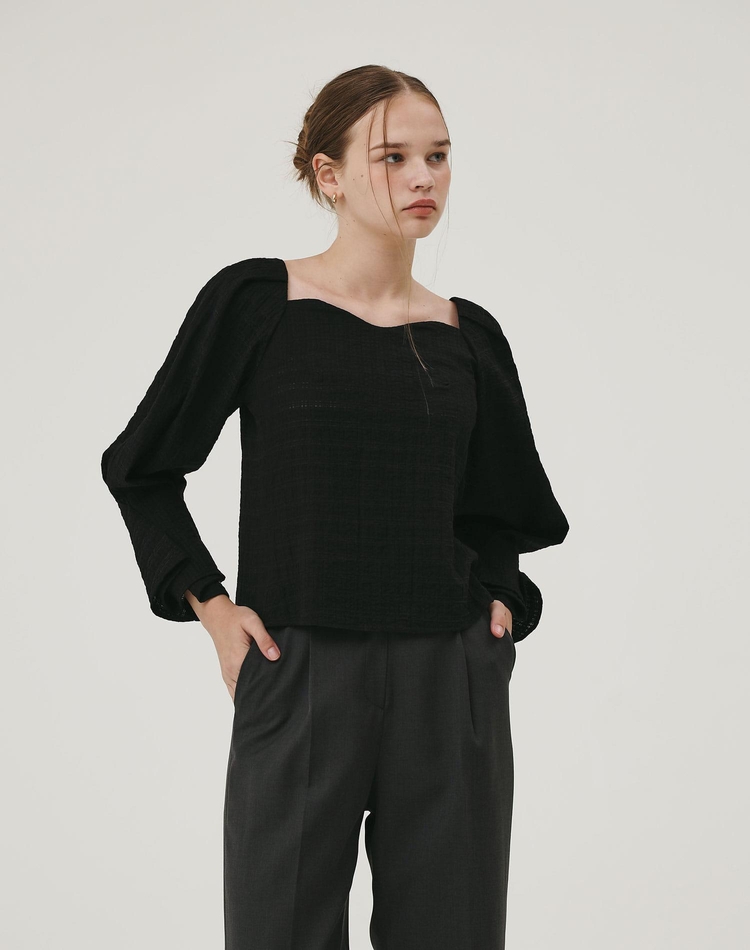 SLEEVE NECK POINT BLOUSE BLACK