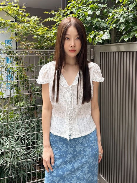 FLORAL FRILL BLOUSE (LIGHT BLUE)