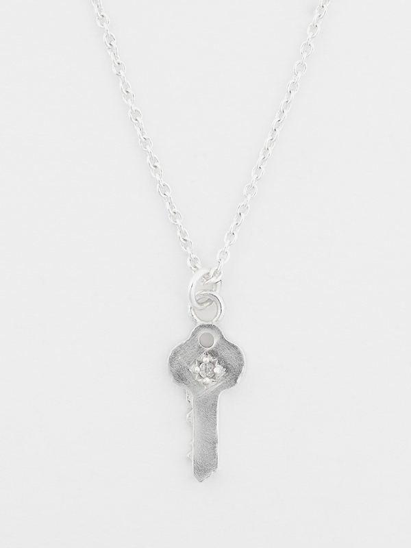 LOVE HOTEL NECKLACE (white)(silver925)