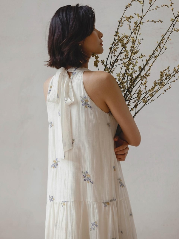 LS_Halterneck embroidered dress