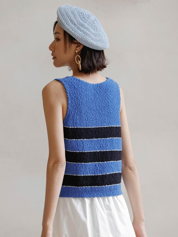 LS_Sleeveless knit blue top