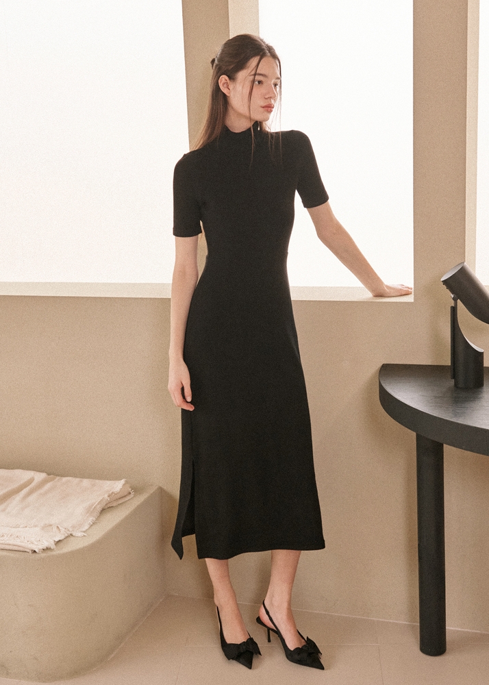 Vera Semi-Turtleneck Knit Dress [Black]