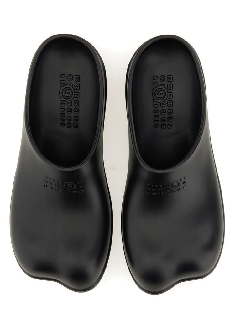 MM6 메종 마르지엘라 SS24 CLOGS ANATOMIC SH3WX0001_P6780T8013