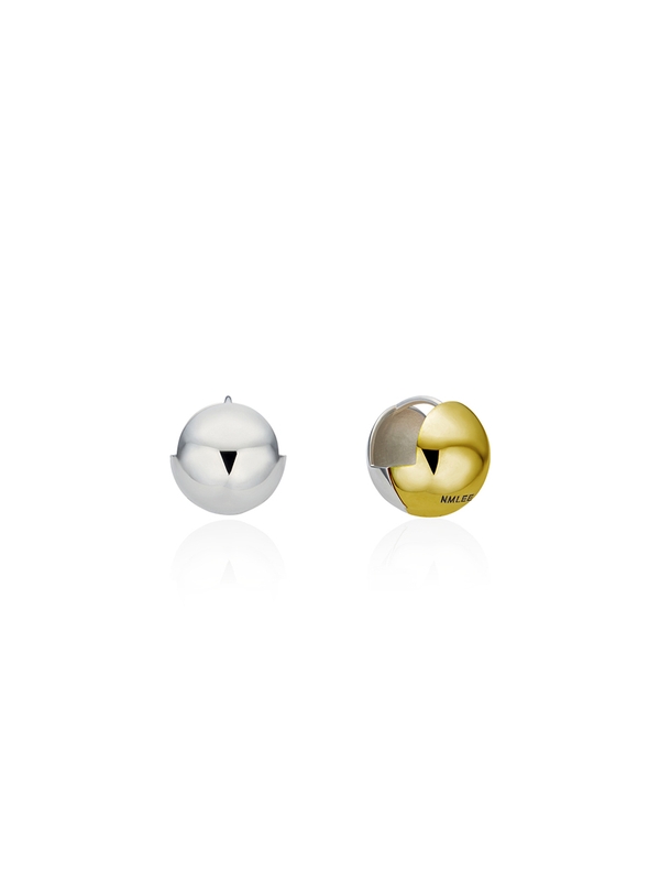 [White gold] Half n Half One-touch Earrings (Large)