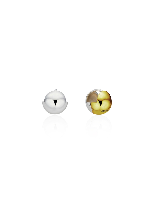 [White gold] Half n Half One-touch Earrings (Small)