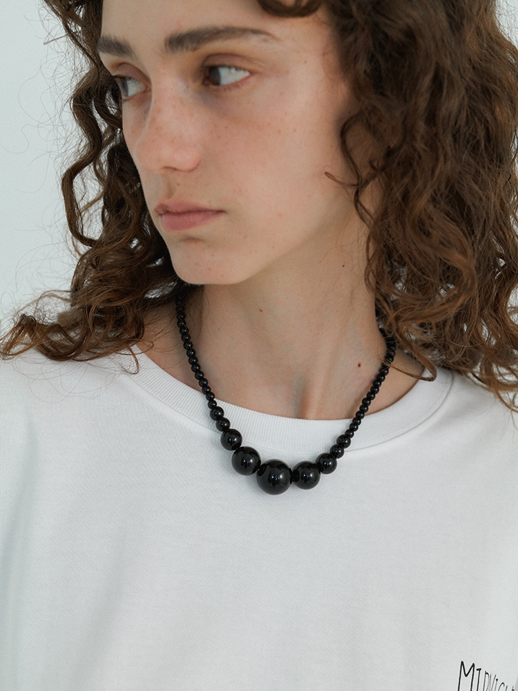 volume onyx necklace