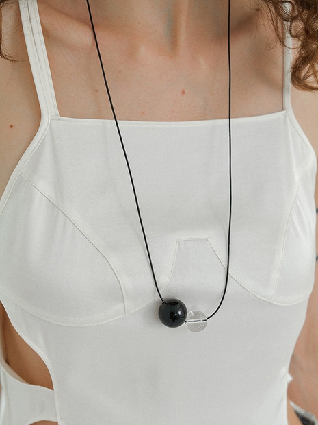 onyx sheer string necklace