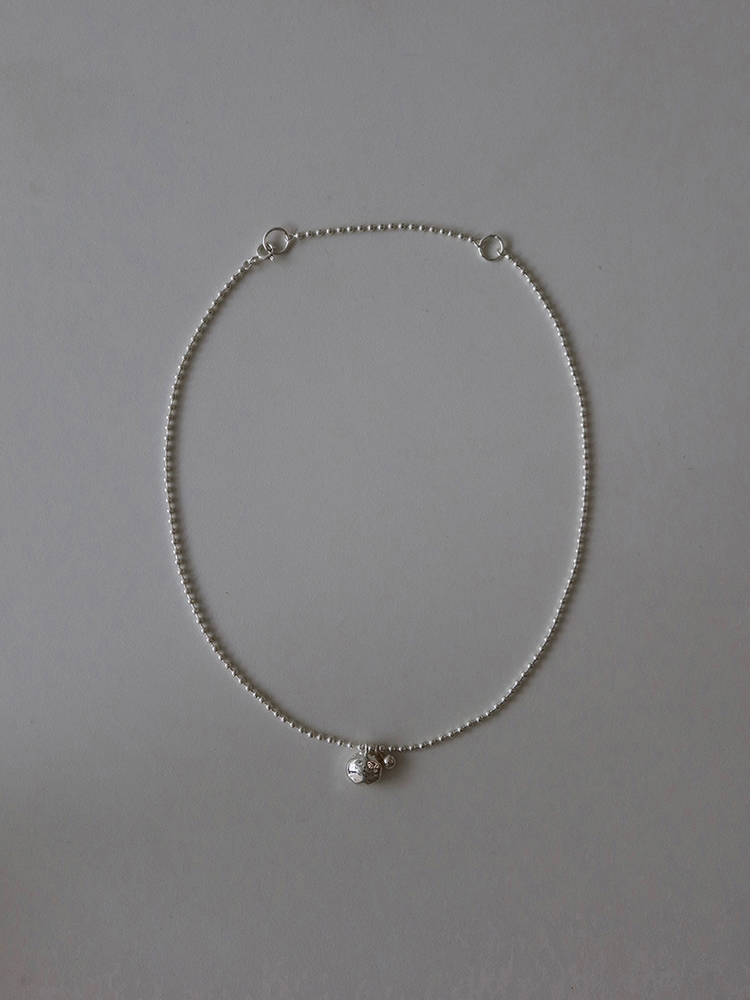 bumpy ball necklace