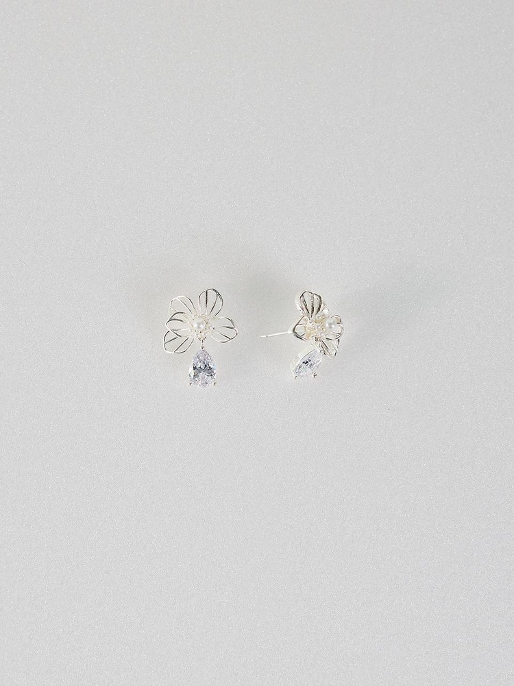 LB_Silver flower earring