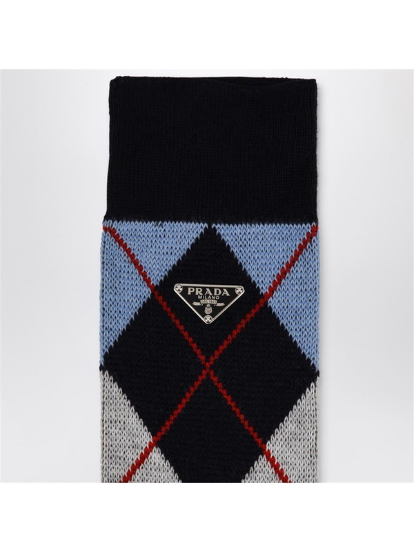 프라다 FW24 Prada Blue socks with Argyle pattern 66562OOO15KA