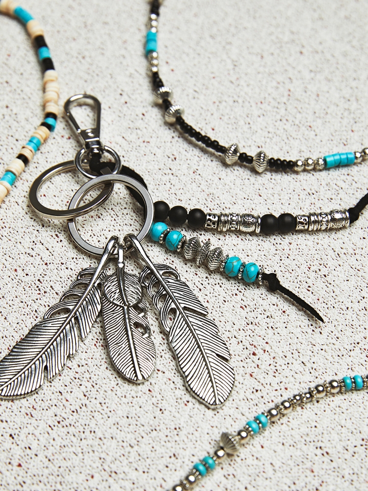 navajo feather & beads keyring black