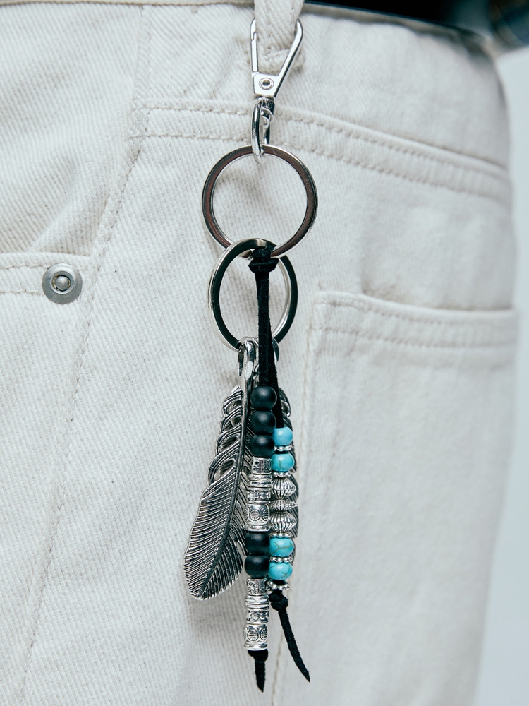 navajo feather & beads keyring black