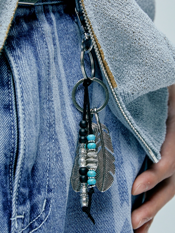 navajo feather & beads keyring black