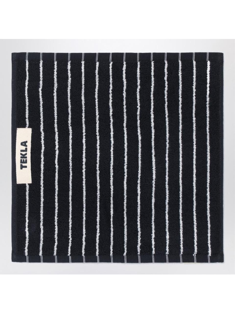 테클라 FW24 Tekla Black bath towel with white stripes 30x30 TT-BLST30X30CO