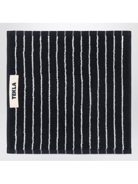 테클라 FW24 Tekla Black bath towel with white stripes 30x30 TT-BLST30X30CO