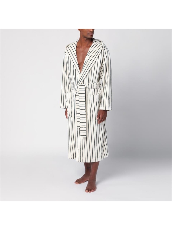 테클라 FW24 Tekla White bathrobe with dark green stripes BT-RGCO