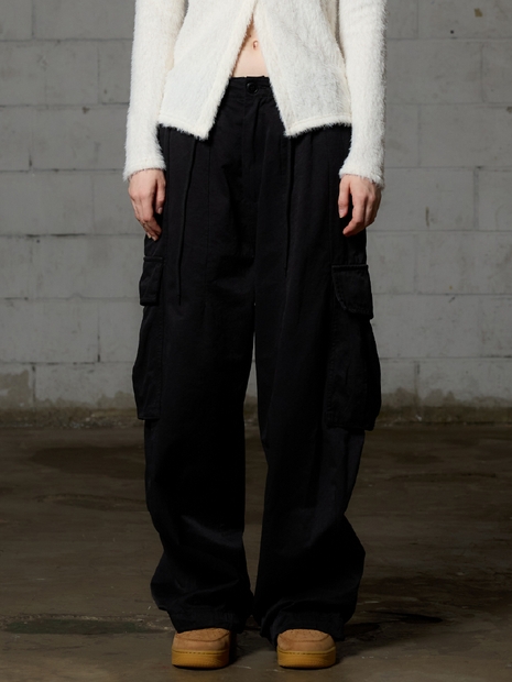 ARO WIDE CAGO PANTS - BLACK