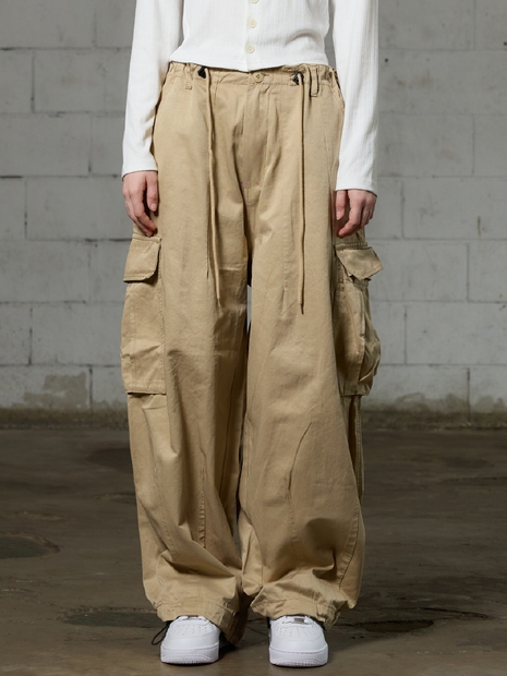 ARO WIDE CAGO PANTS - BEIGE