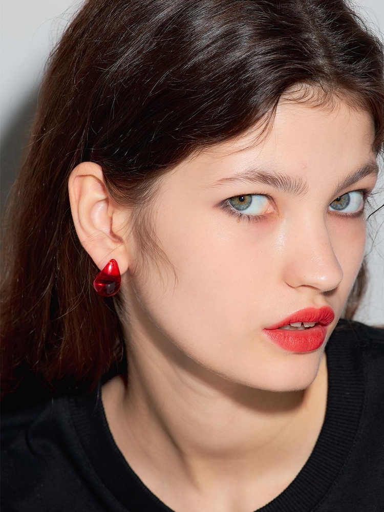 LB_Red glossy earring