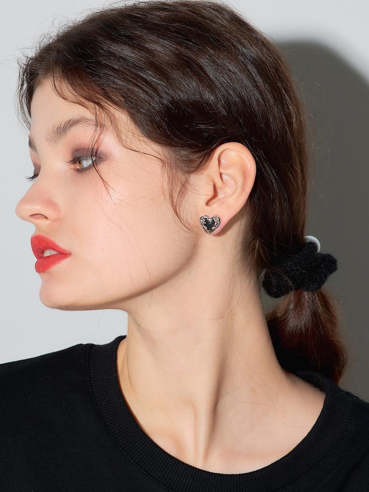 LB_Concave heart earring_SILVER