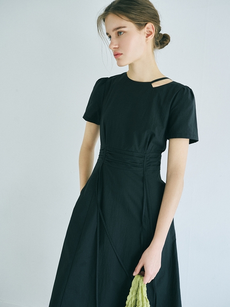 [리퍼브]Neck Cut-Out Shirring Dress, Black