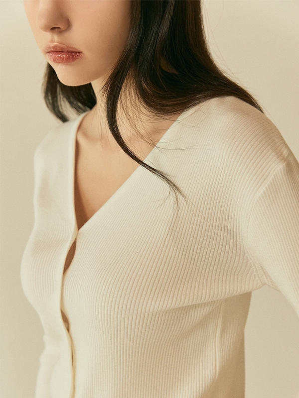 SLIM PIT V-NECK KNIT_IVORY