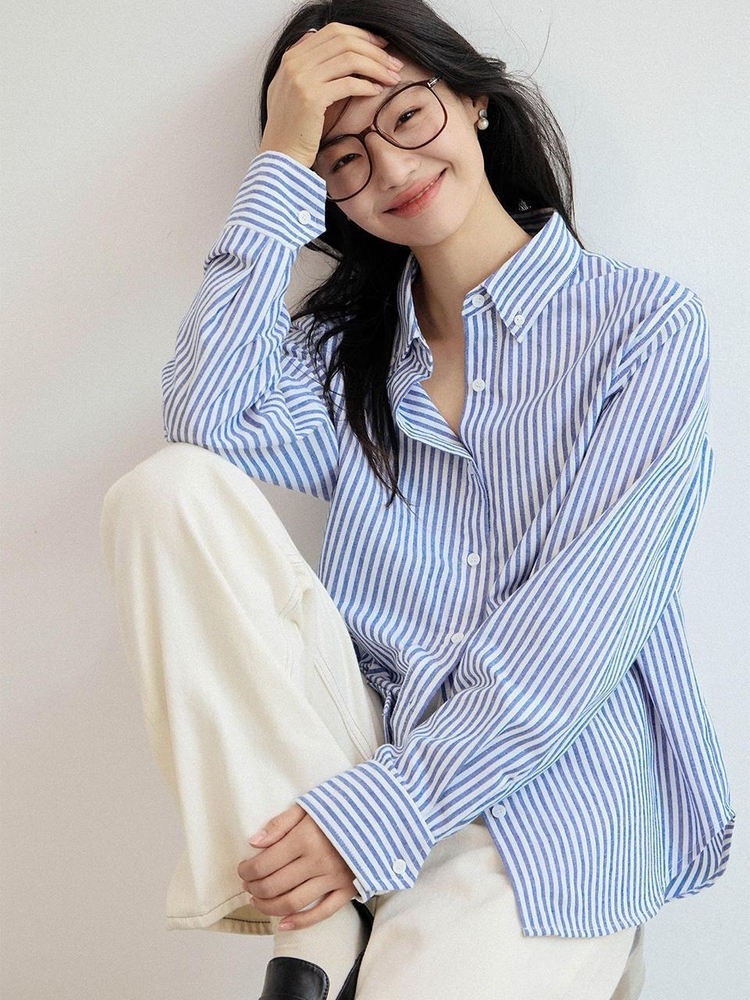 LS_Blue-white striped loose shirt