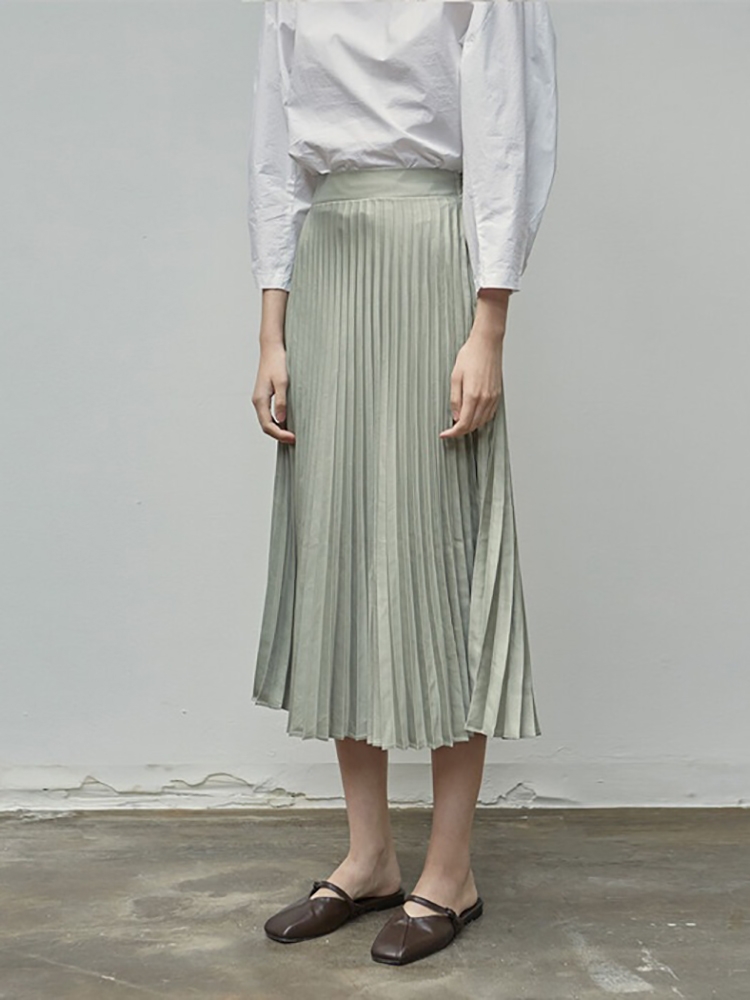 SATIN PLEATS LONG SKIRT_KHAKI