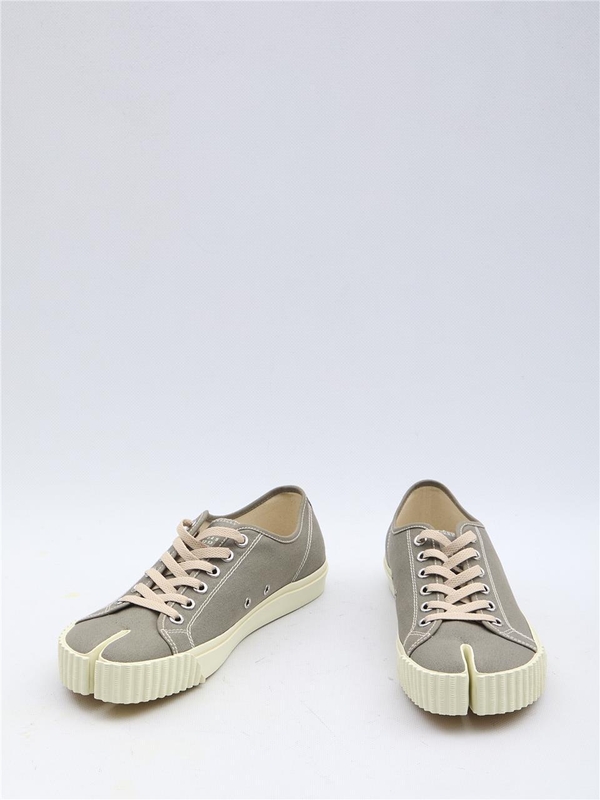 메종마르지엘라 FW24 Low-top Tabi sneakers S37WS0578_P4291_T8046 BEIGE