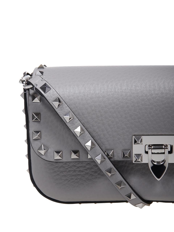 발렌티노 가라바니 FW24 ROCKSTUD MEDIUM SHOULDER BAG 5W0B0Q70KPJ Grey